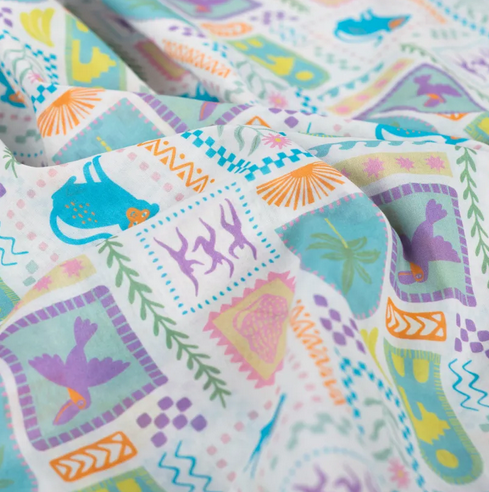 Katoen voile met vakantiepatroon  - Qjutie & the Qjutest